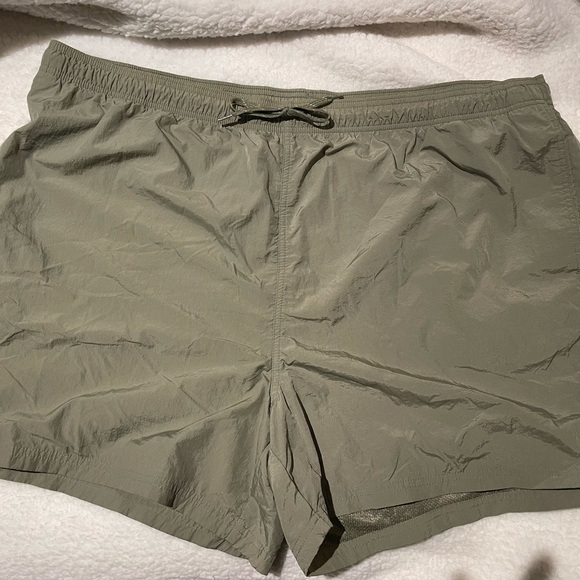 Old Navy Men’s 3XL Green Swim Suit - Picture 1 of 3